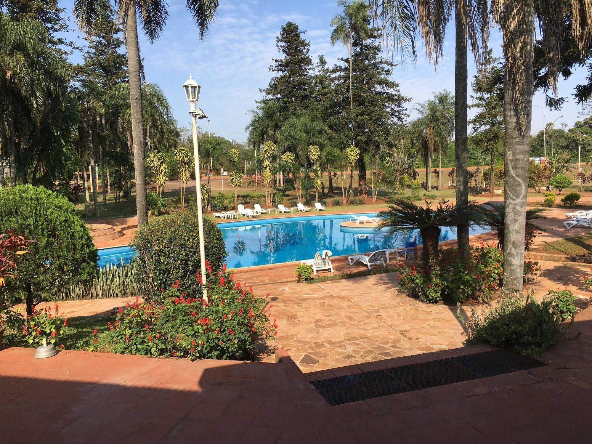 Iguazu Inn Hostel Puerto Iguazú Eksteriør bilde