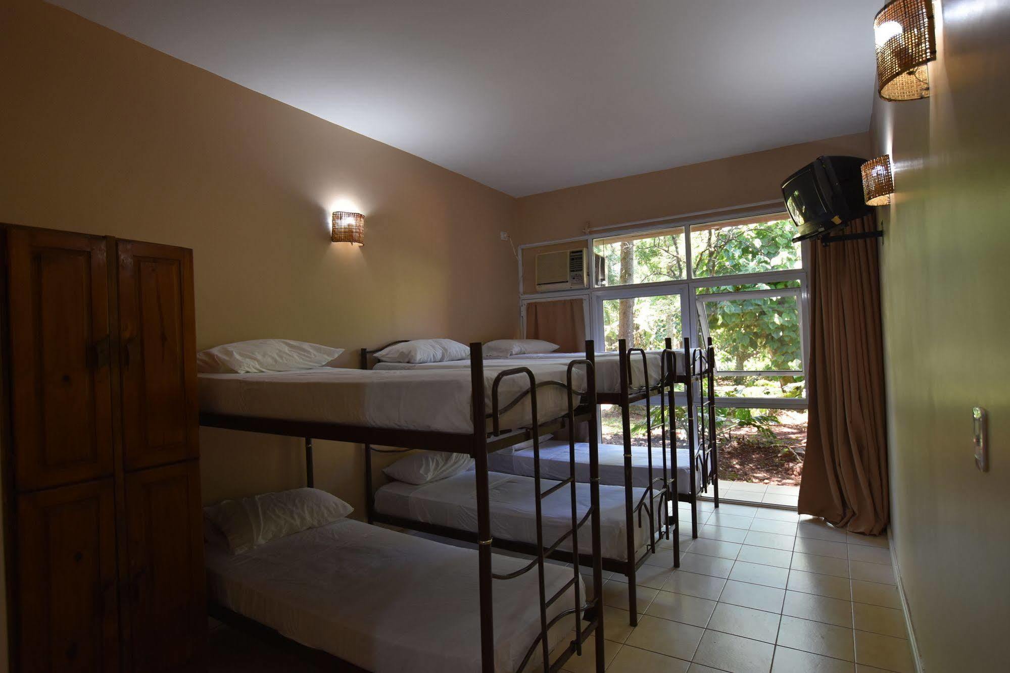 Iguazu Inn Hostel Puerto Iguazú Eksteriør bilde